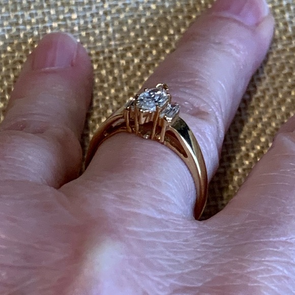 Marquis cut CZ with baguettes on the side. 7 3/4 - Picture 4 of 7